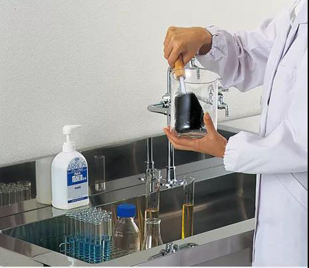 實(shí)驗(yàn)室洗瓶機(jī)和人工，到底誰劃算？